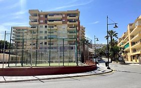 Ga Nemt Til Fuengirola Strand, Restauranter, Butikker, Padel Og Meget Mere!